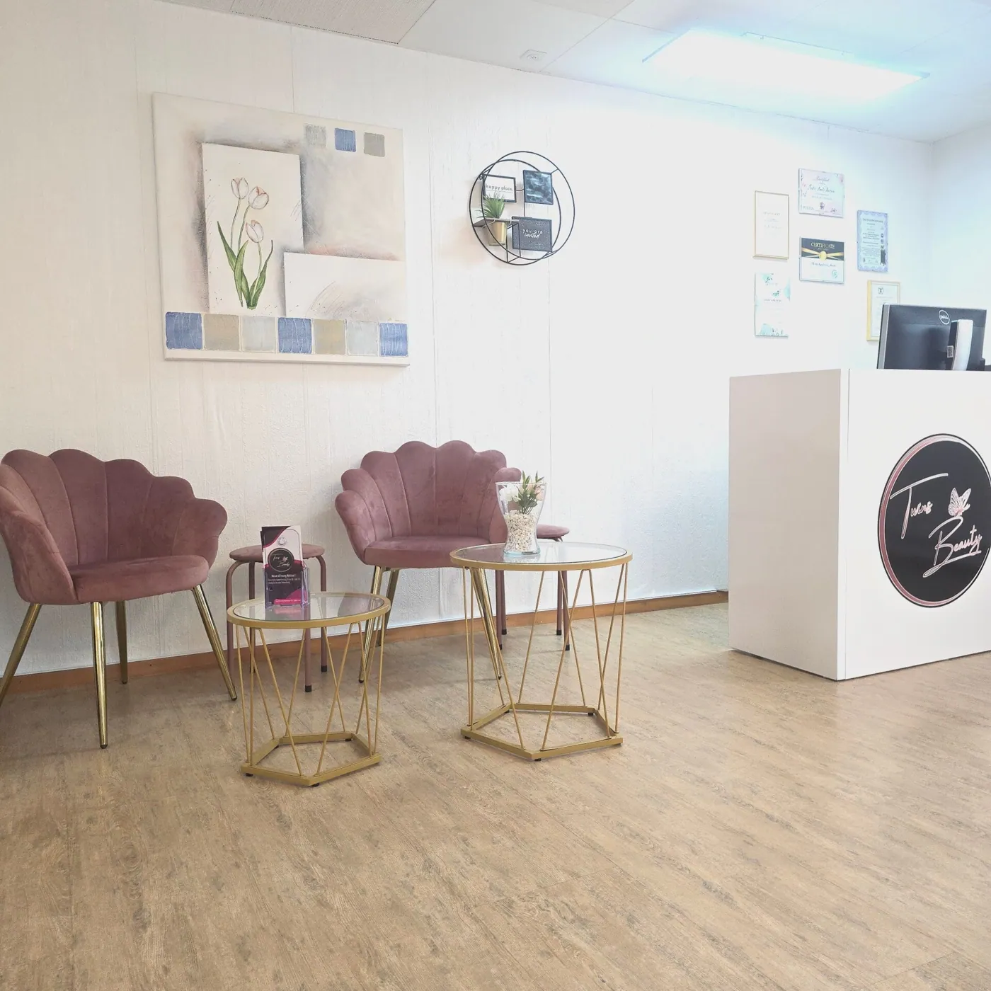 Behandlungsraum von Twins Beauty in Wattwil